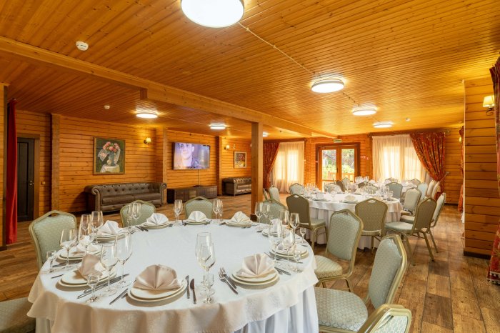 Banquet hall «Chalet» - Country Recreation Club «Usadba Familia» | Photo 4