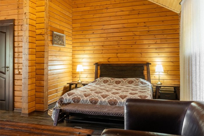 Secluded riverfront room - Country Recreation Club «Usadba Familia» | Photo 2